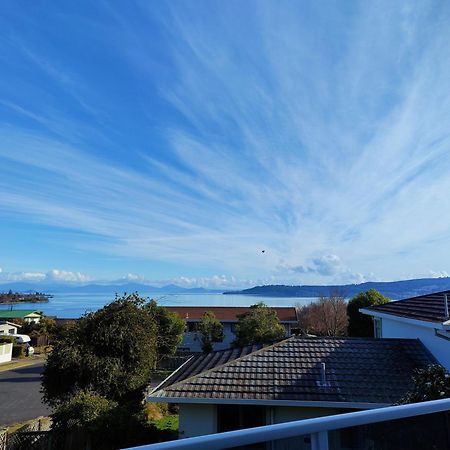 Delight In Birch-Lake View Holiday Home Taupo Ngoại thất bức ảnh
